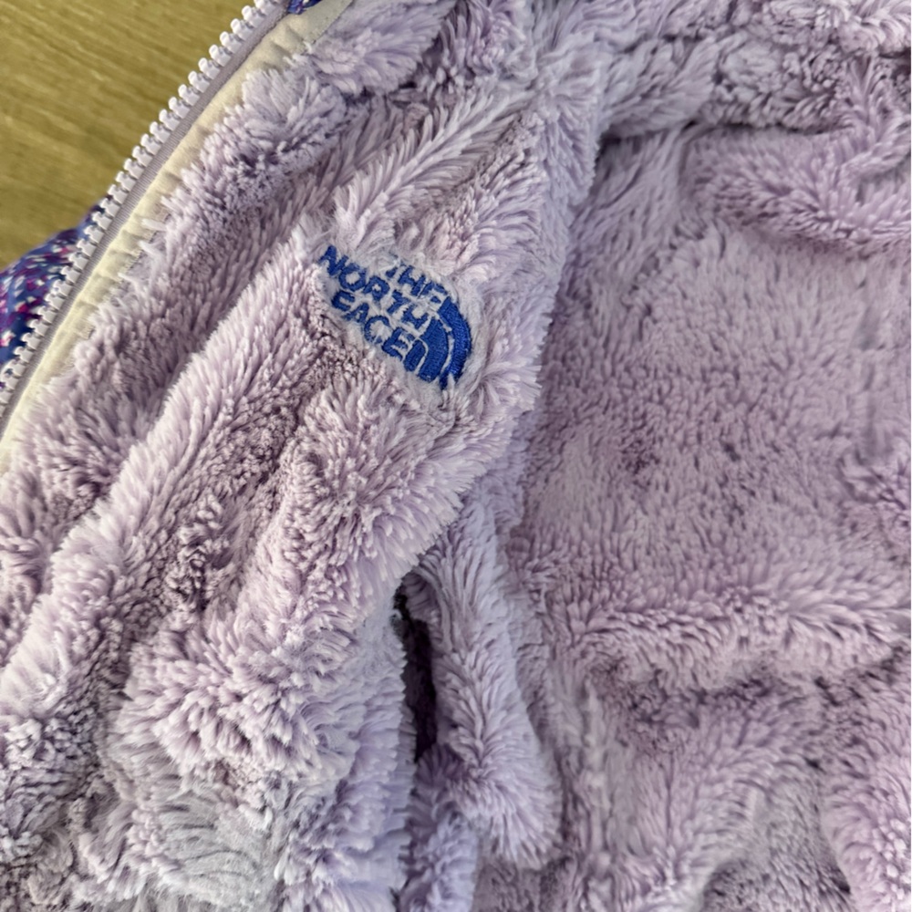 The North Face Reversible Jacket - Picture 9 of 10